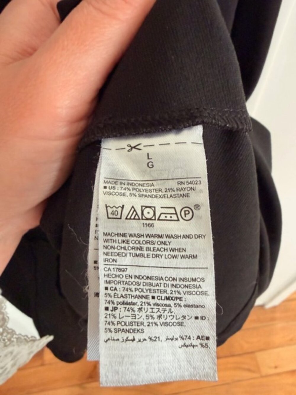 Old Navy Black V-Neck Fit & Flare Dress – Women’s Size Large - Picture 4 of 5